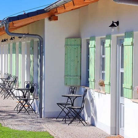 La Bobul Apartments Drnholec Esterno foto