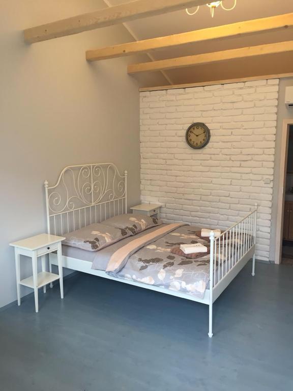 La Bobul Apartments Drnholec Esterno foto